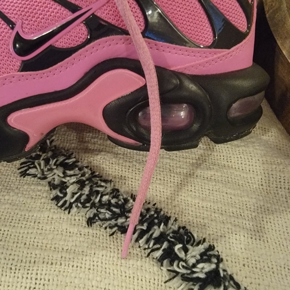 Nike Women's Pink and Black Air Max Sneakers - Picture 4 of 4
